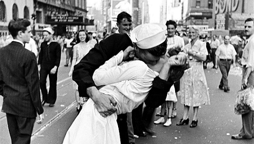 LE BAISER PASSIONNEL EST-IL UNIVERSEL ?