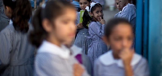 LES ANNÉES SCOLAIRES, A TRAVERS LE MONDE
