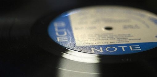 AU-DELÀ DES NOTES DE « BLUE-NOTE »